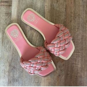 BRAND NEW 🔥 Vince Camuto Coral Bling Slide Sandals